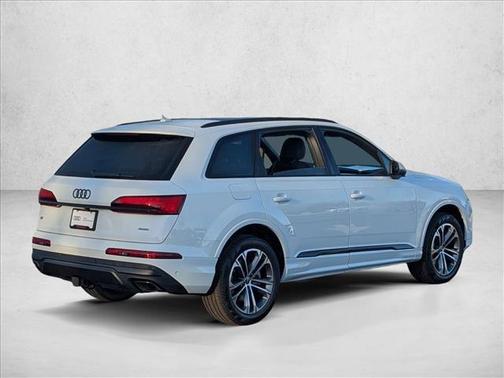 2026 Audi Q7 45 Premium