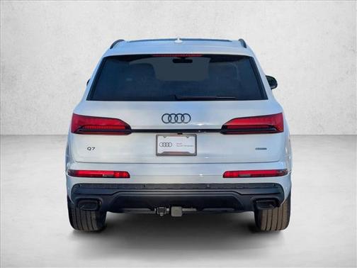 2026 Audi Q7 45 Premium