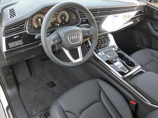 2026 Audi Q7 45 Premium