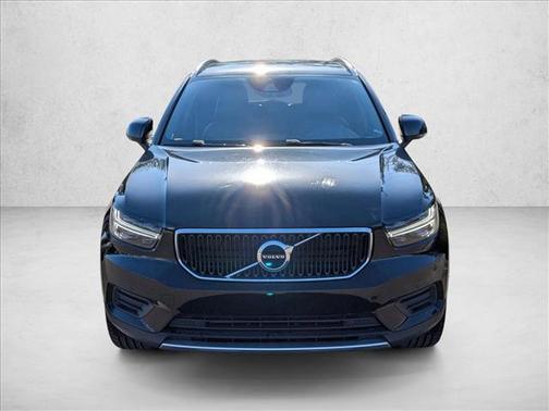 2020 Volvo XC40 T4 Momentum