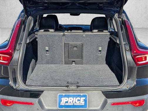 2020 Volvo XC40 T4 Momentum