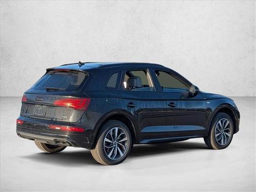 2024 Audi Q5 45 S line Premium