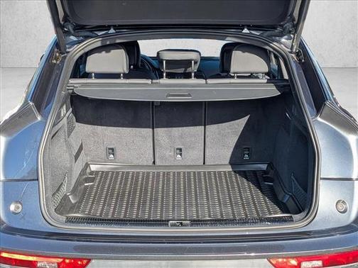 2022 Audi Q5 45 S line Premium