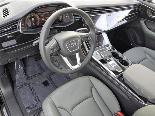 2026 Audi Q7 45 Premium Plus