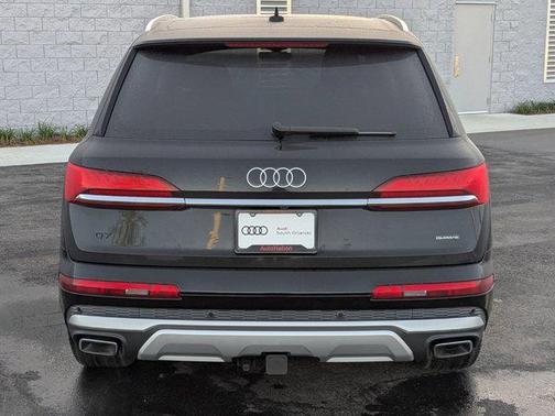 2026 Audi Q7 45 Premium Plus