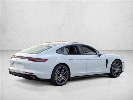 2018 Porsche Panamera 4