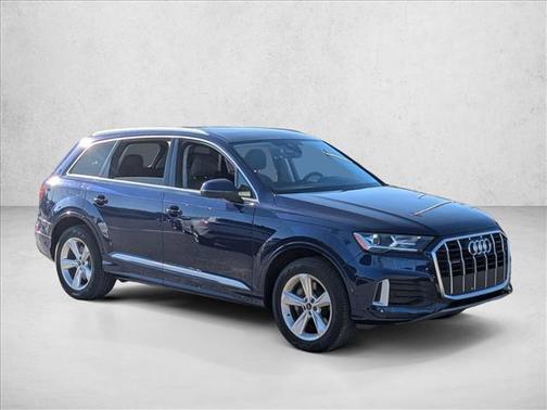 2022 Audi Q7 45 Premium