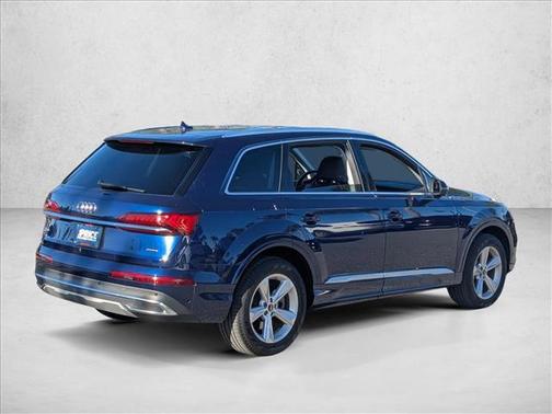 2022 Audi Q7 45 Premium
