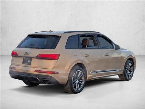 2025 Audi Q7 45 Premium Plus