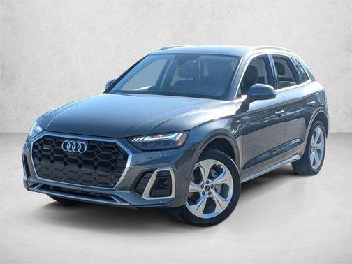 Daytona Gray Pearl Effect 2023 Audi Q5 45 S line Prestige