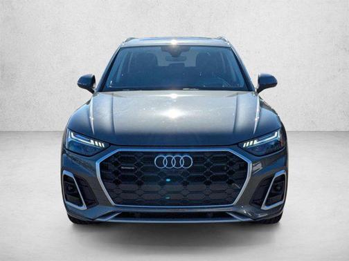 Daytona Gray Pearl Effect 2023 Audi Q5 45 S line Prestige