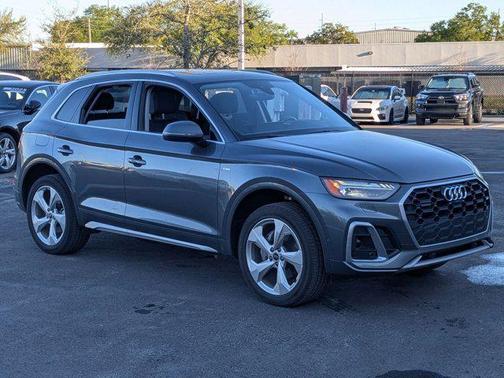 2023 Audi Q5 45 S line Prestige