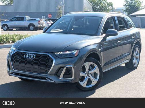 2023 Audi Q5 45 S line Prestige