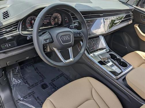 2025 Audi Q7 55 Premium Plus