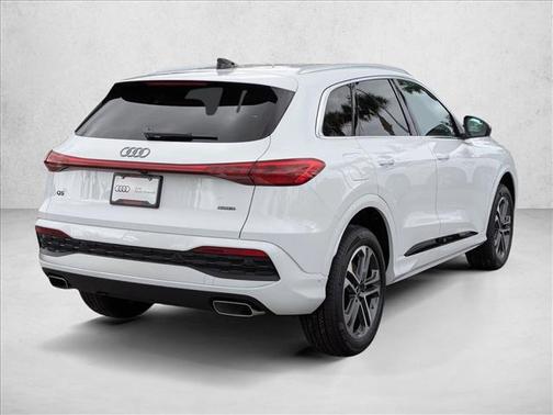 2025 Audi Q5 Premium