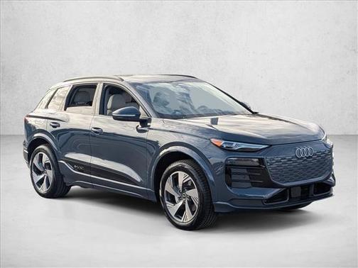 2025 Audi Q6 e-tron Premium quattro