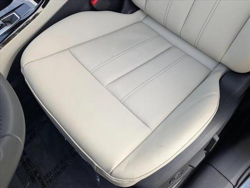 2025 Audi Q6 e-tron Premium quattro