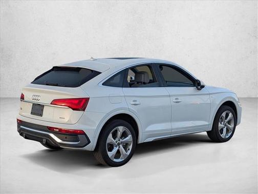 Glacier White Metallic 2023 Audi Q5 45 S line Premium