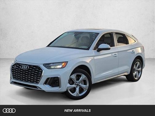 Glacier White Metallic 2023 Audi Q5 45 S line Premium