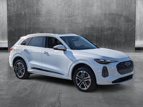 2025 Audi Q5 Premium