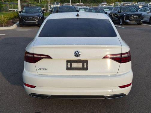 Pure White 2021 Volkswagen Jetta 1.4T R-Line