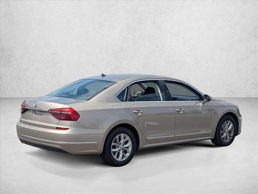 Gold 2017 Volkswagen Passat 1.8T S