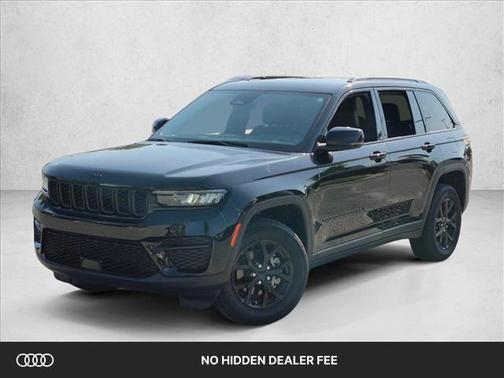 Diamond Black Crystal Pearlcoat 2025 Jeep Grand Cherokee Altitude