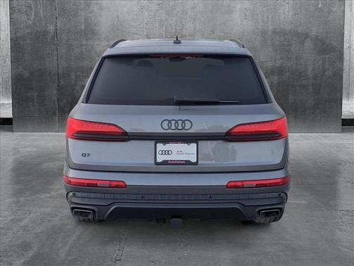 2025 Audi Q7 55 Premium Plus