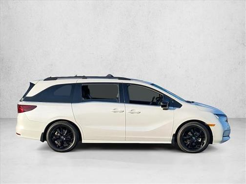 Platinum White Pearl 2024 Honda Odyssey Sport