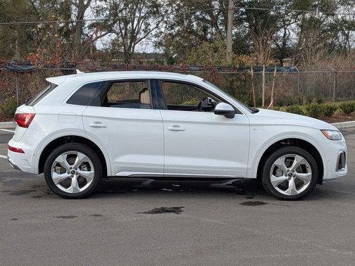 2023 Audi Q5 45 S line Prestige