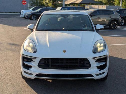 Carrara White Metallic 2018 Porsche Macan Macan GTS