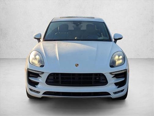 Carrara White Metallic 2018 Porsche Macan Macan GTS