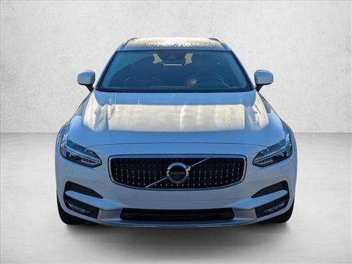 2018 Volvo V90 Cross Country T6
