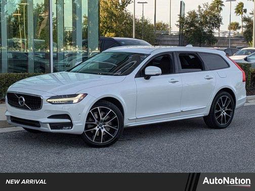 2018 Volvo V90 Cross Country T6