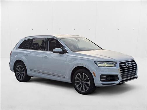2019 Audi Q7 55 Premium Plus