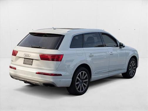2019 Audi Q7 55 Premium Plus