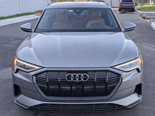 2023 Audi e-tron Premium Plus quattro