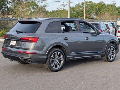 2026 Audi Q7 45 Premium