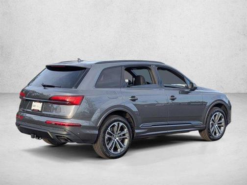 Samurai Gray Metallic 2026 Audi Q7 45 Premium