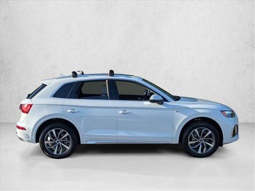Glacier White Metallic 2023 Audi Q5 45 S line Premium Plus