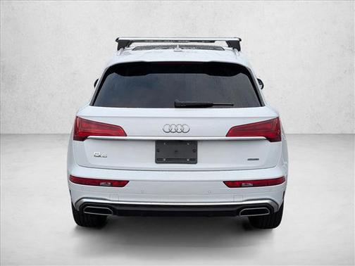 Glacier White Metallic 2023 Audi Q5 45 S line Premium Plus