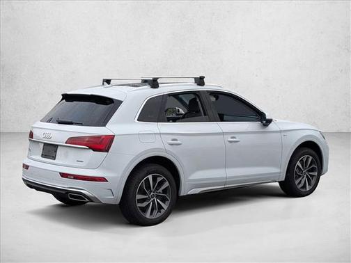 Glacier White Metallic 2023 Audi Q5 45 S line Premium Plus