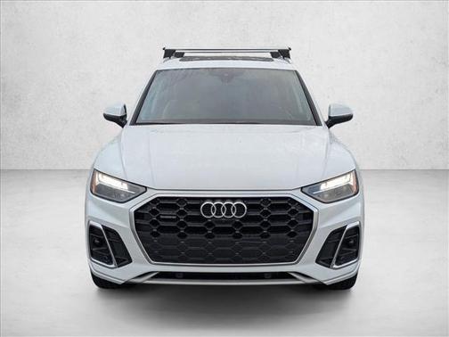 Glacier White Metallic 2023 Audi Q5 45 S line Premium Plus