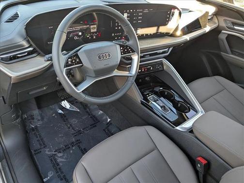 2025 Audi Q5 Premium TFSI quattro S tronic