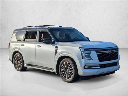 Everest White Pearl Tricoat/Super Black 2025 Nissan Armada Platinum Reserve 2WD