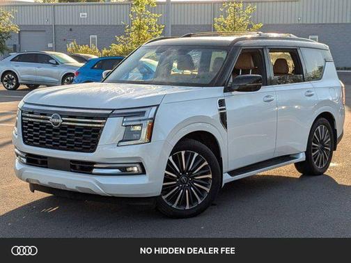 Everest White Pearl Tricoat/Super Black 2025 Nissan Armada Platinum Reserve 2WD