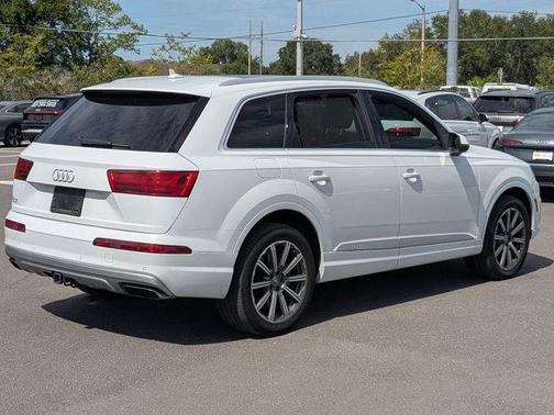Glacier White Metallic 2019 Audi Q7 45 Premium Plus