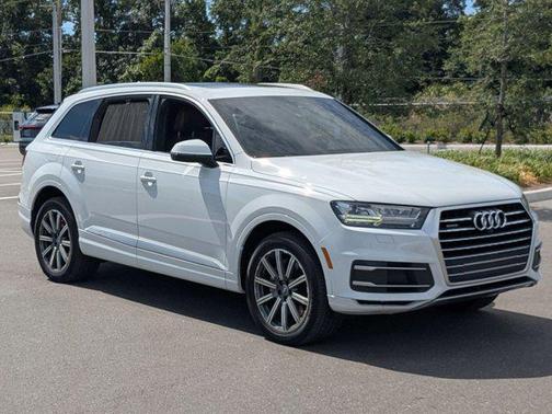 Glacier White Metallic 2019 Audi Q7 45 Premium Plus