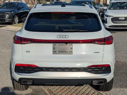 Glacier White Metallic 2026 Audi Q5 Premium Plus