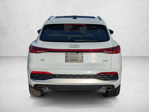 Glacier White Metallic 2026 Audi Q5 Premium Plus